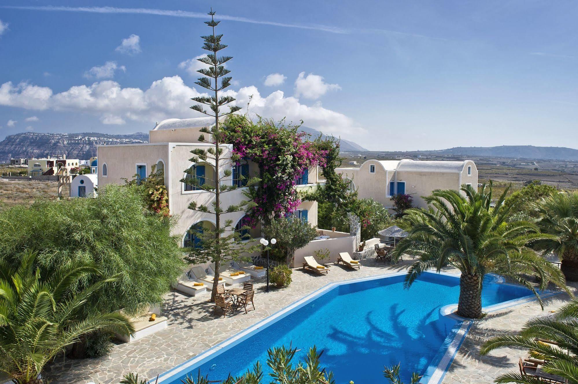 Aparthotel Paradise 3*
