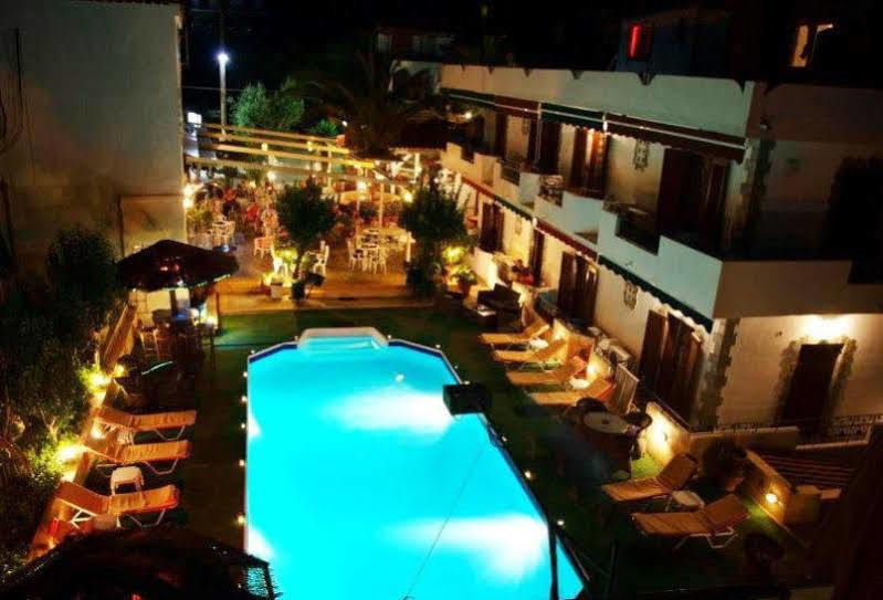 Hotel Yianna 2*