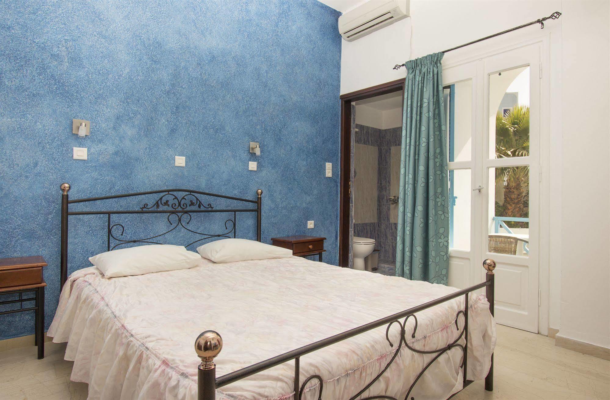 Guest house Pelekanos Karterados (Santorini)