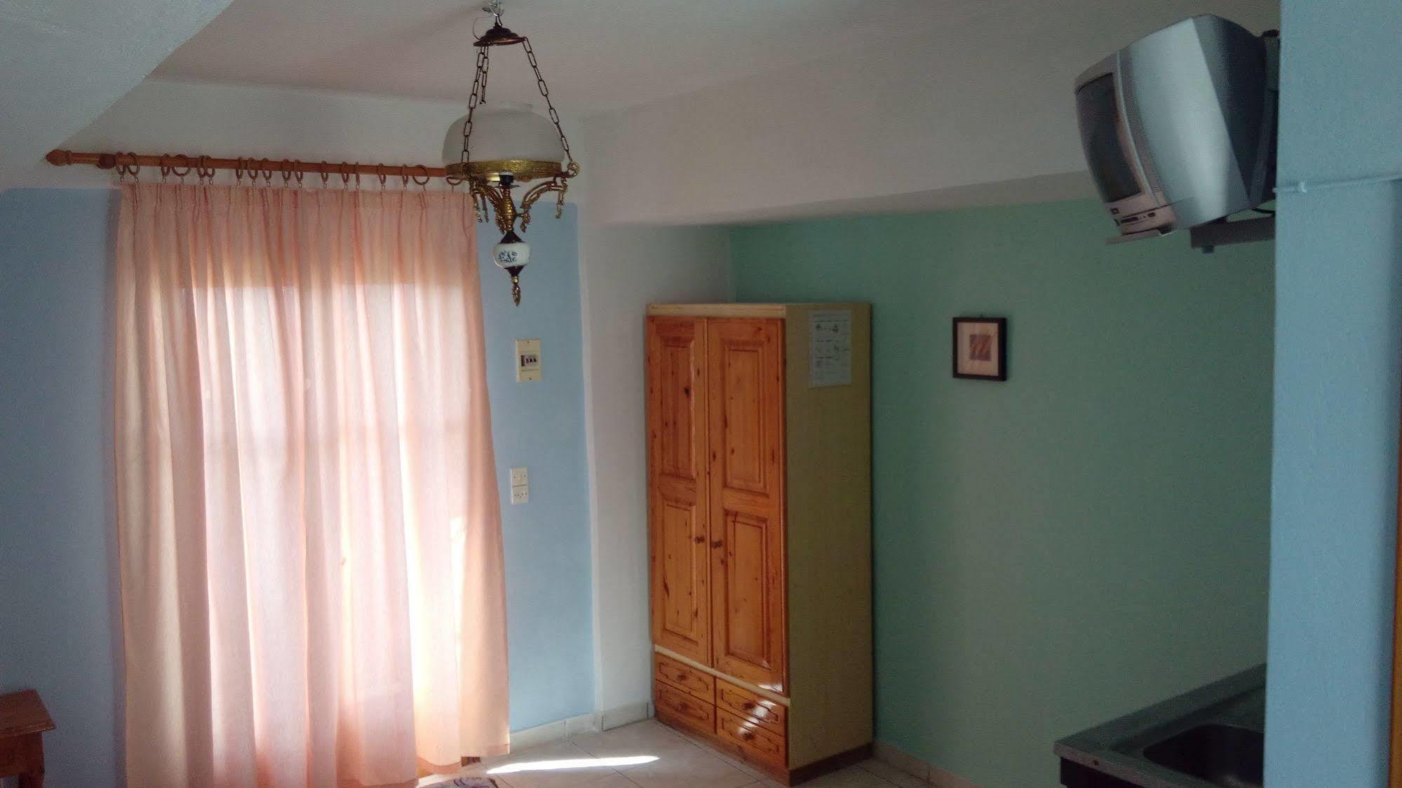 Anessis Cosmos Aparthotel 2*