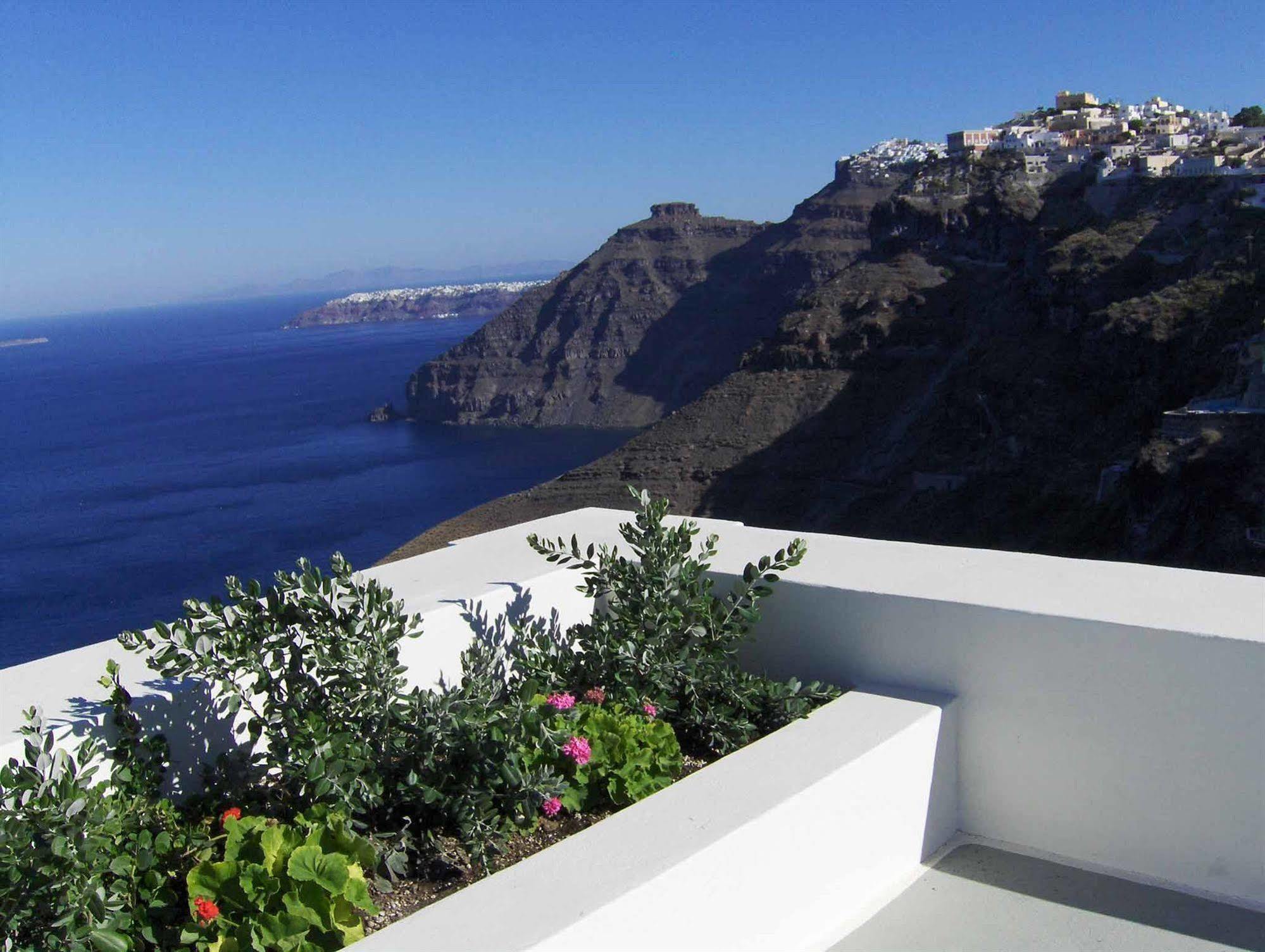 Aparthotel Pantelia Fira (Santorini)