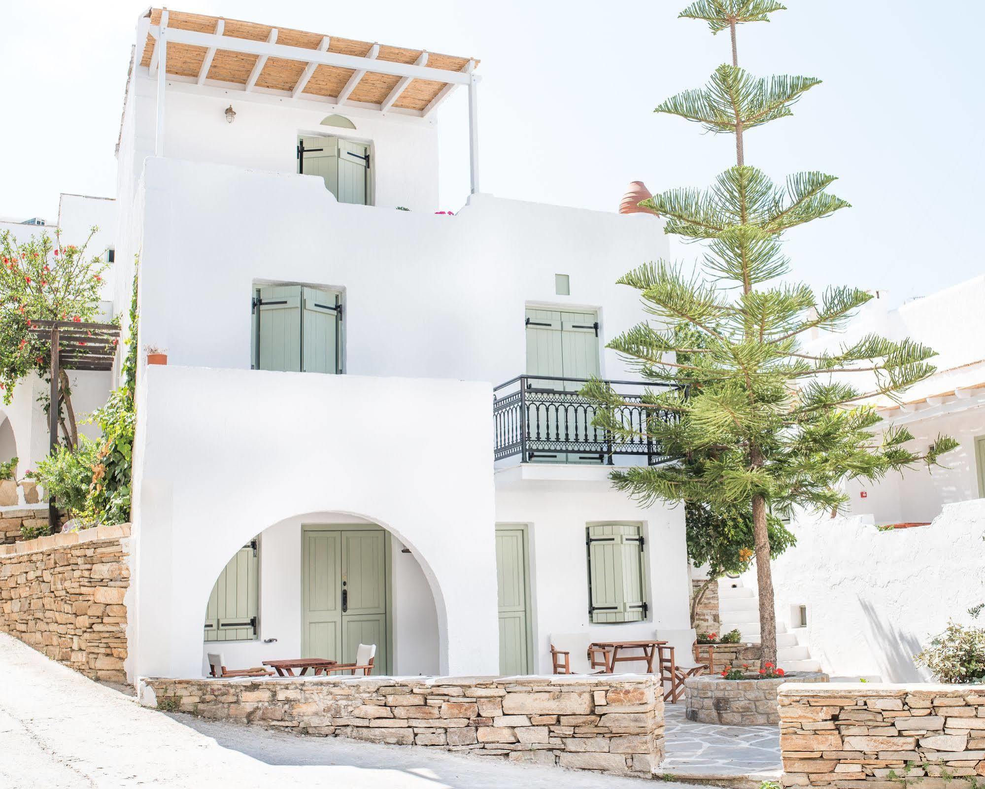 Nastasia Village Aparthotel