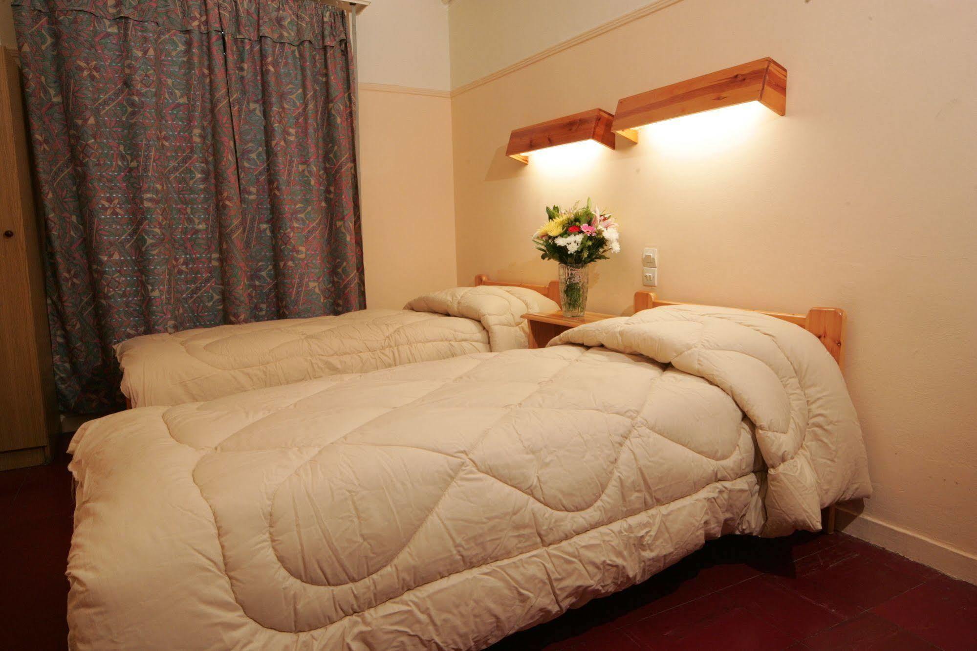 Alma Hotel 2*