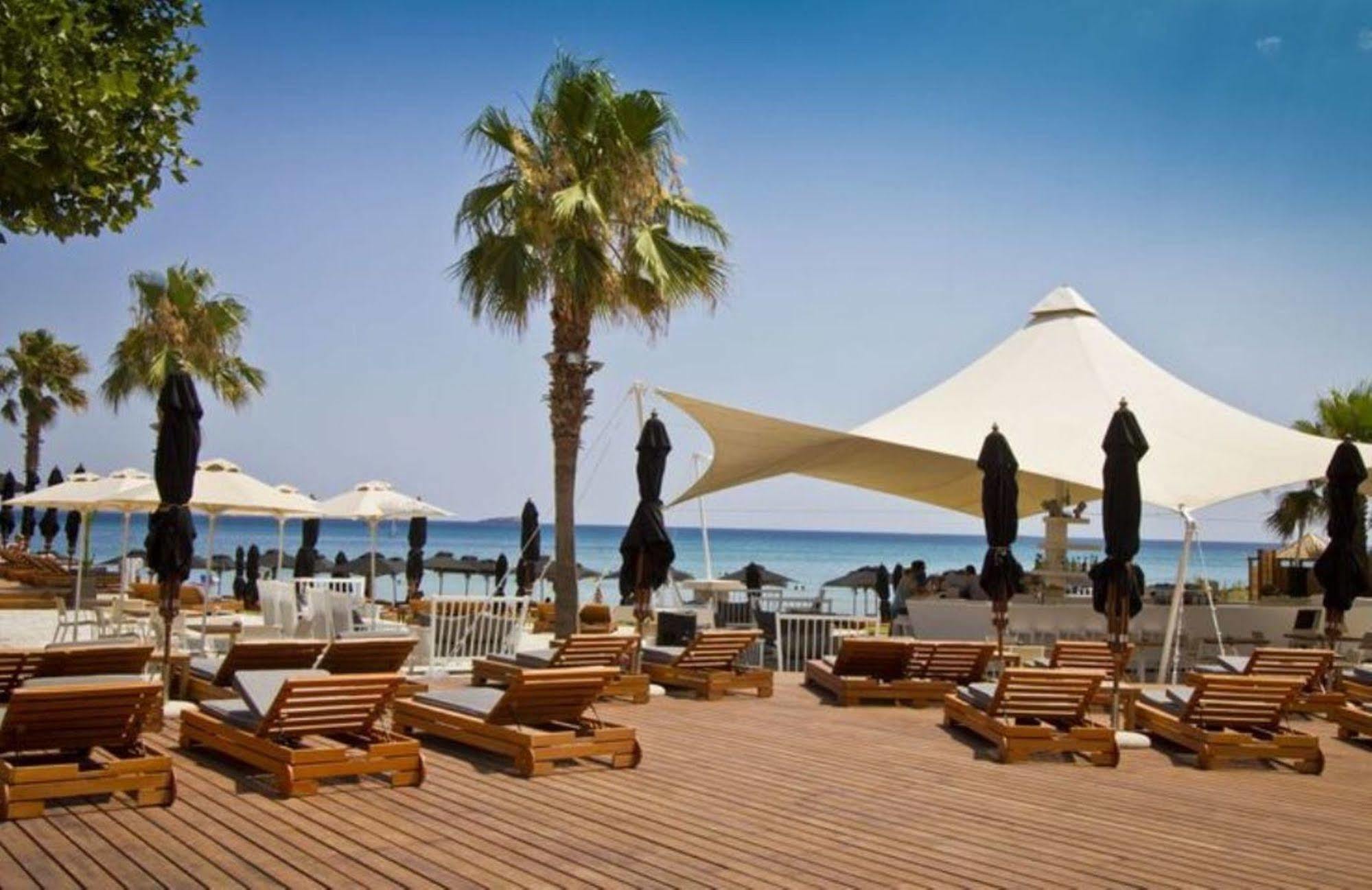 Hotel Les Amis Vari (Attica)