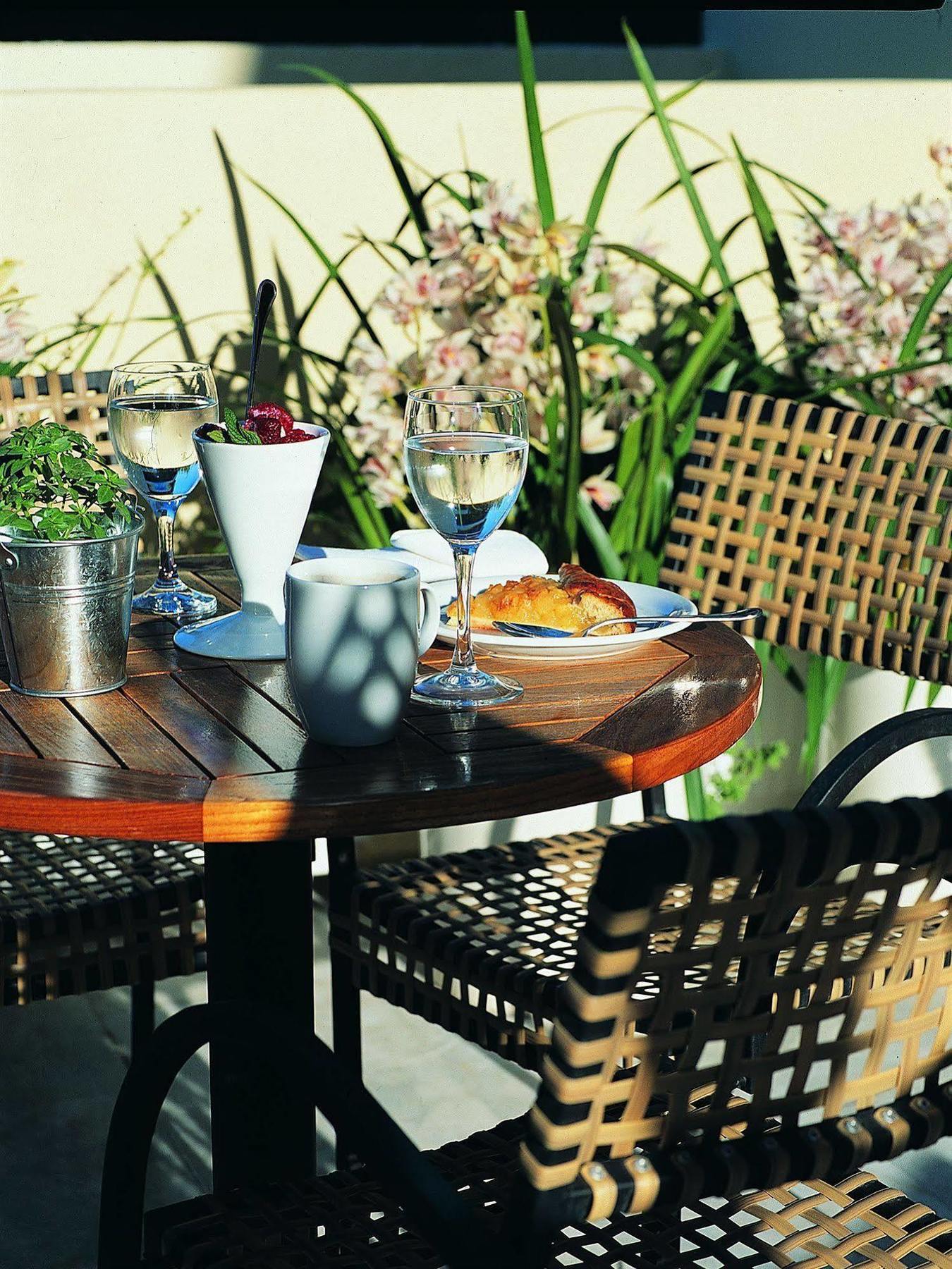 Hotel Amarilia 4*