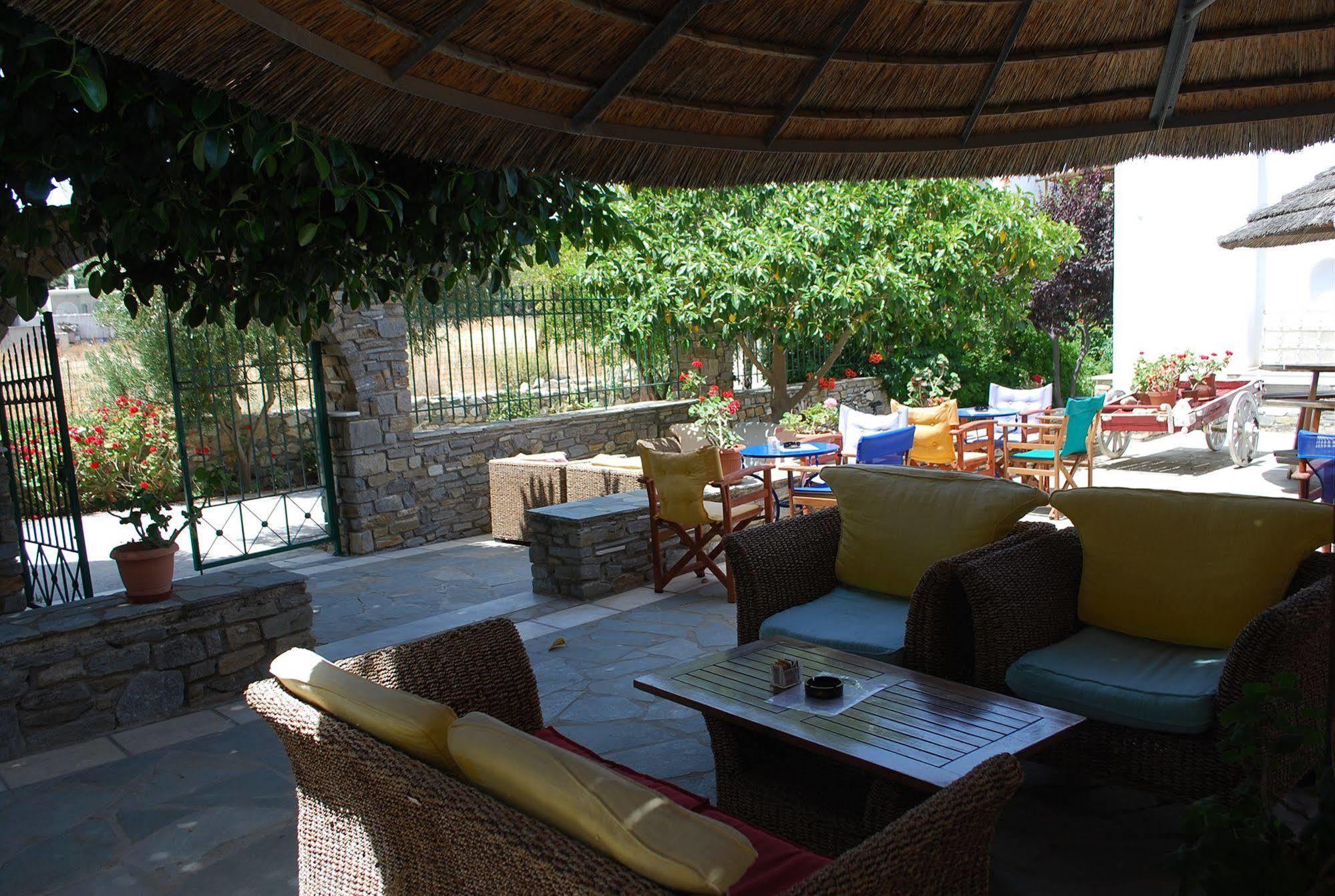 Siroco's And Aparthotel Parikia (Paros)