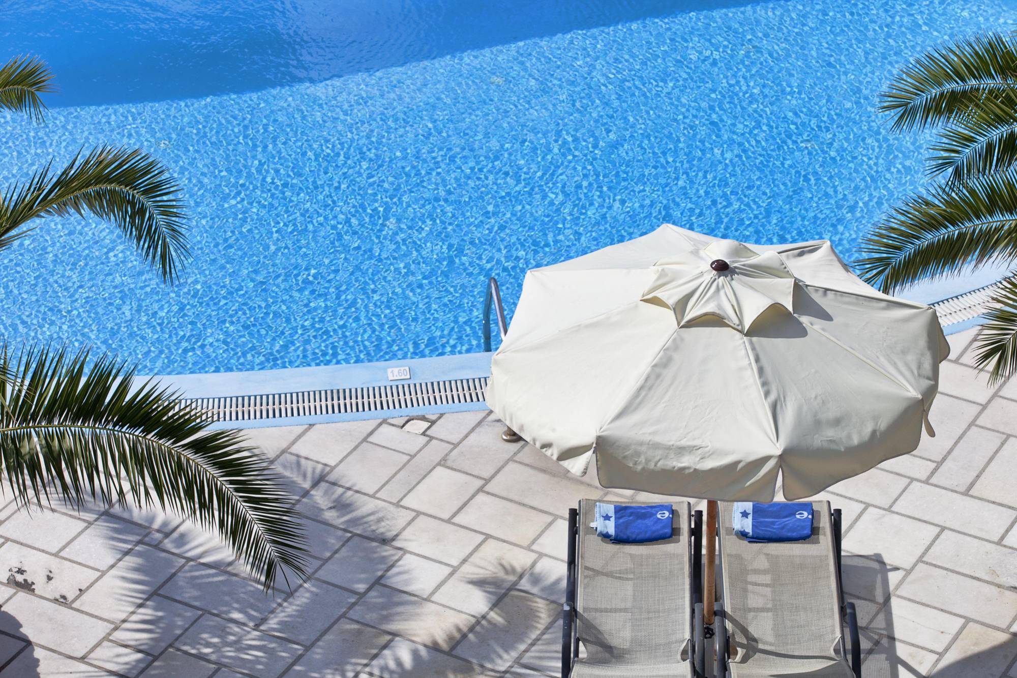 Aegean Plaza Kamari (Santorini)