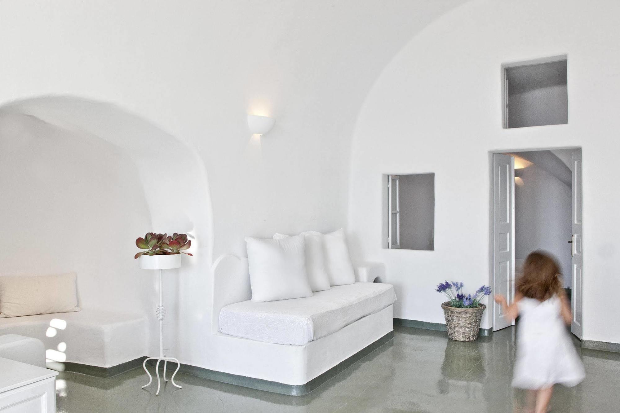 Cliff Side Hotel Fira (Santorini)