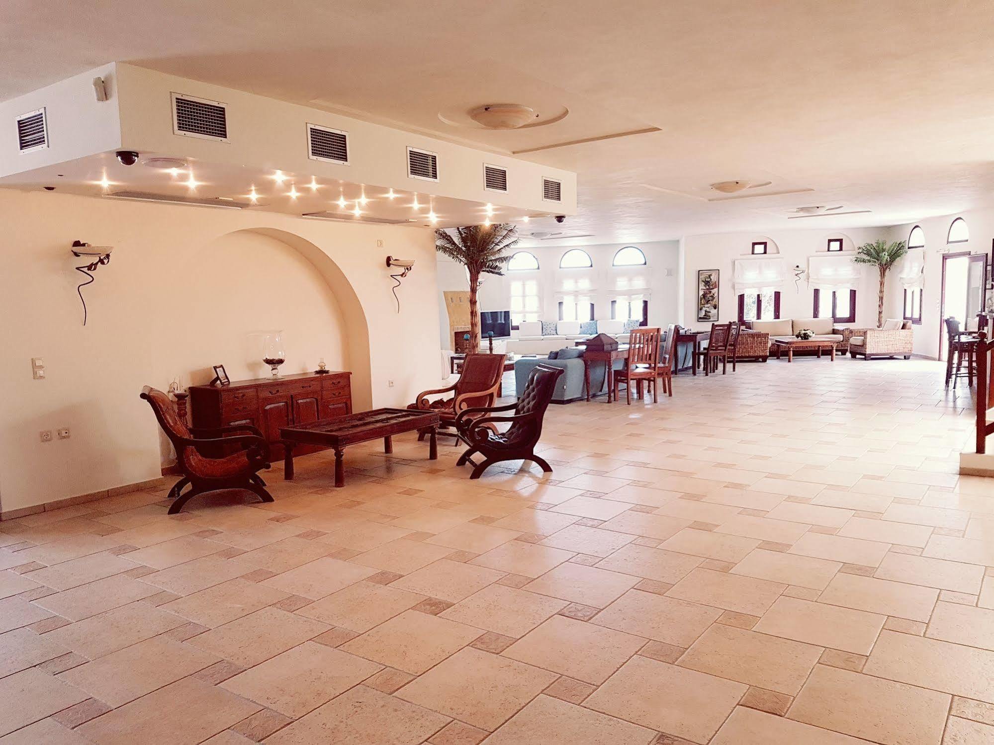 Hotel Naxos Palace 4*