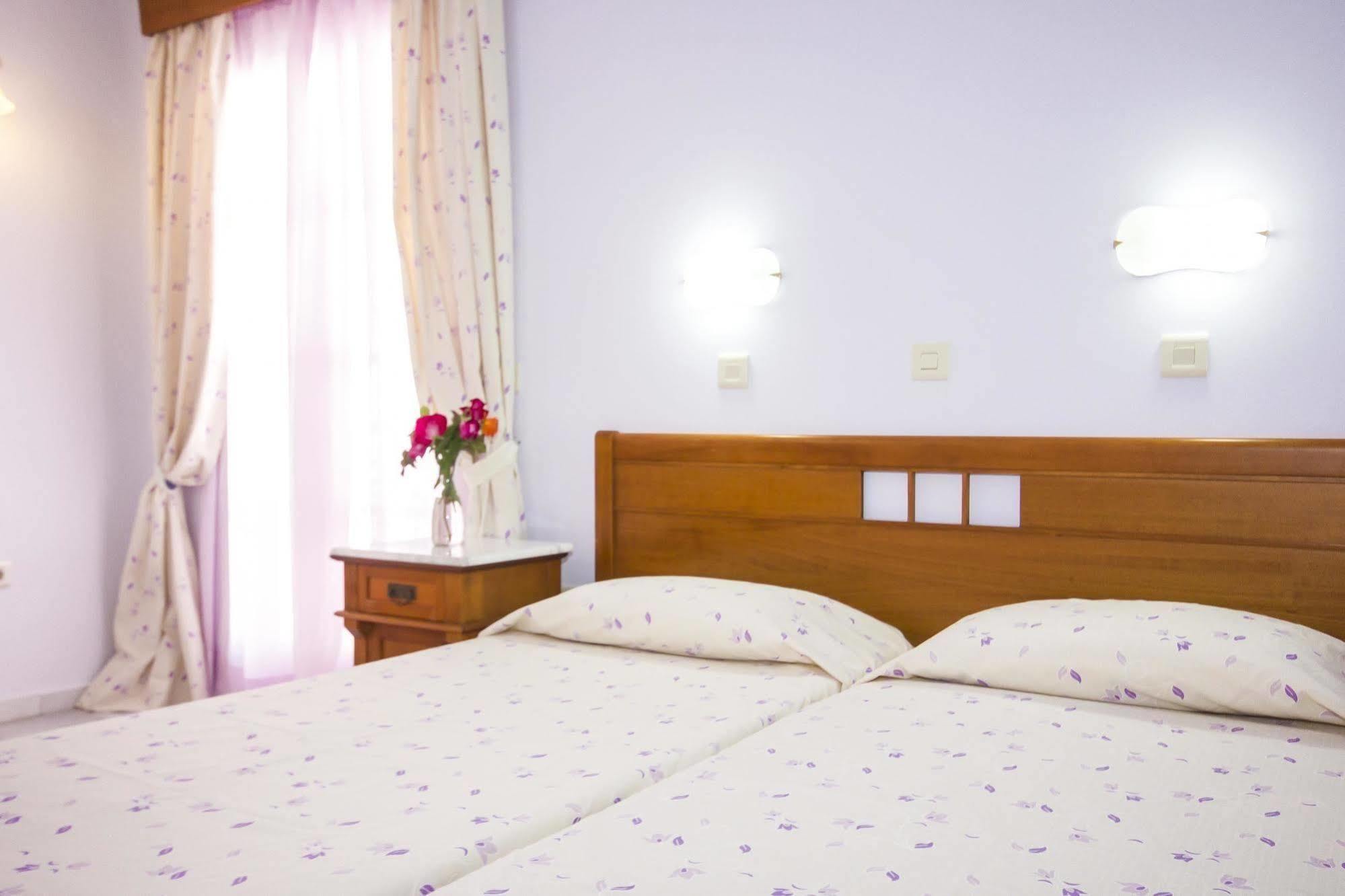 Naxos Holidays Hotel