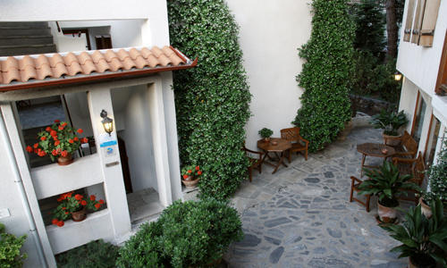 Papanikolaou Apartment *