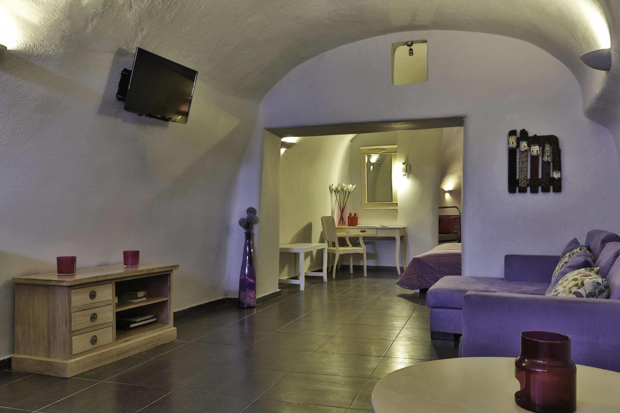 Aroma Fira (Santorini)