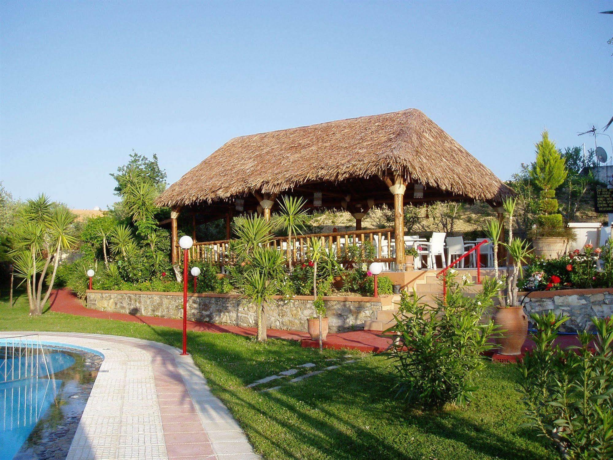 Nea Kydonia & Apartment