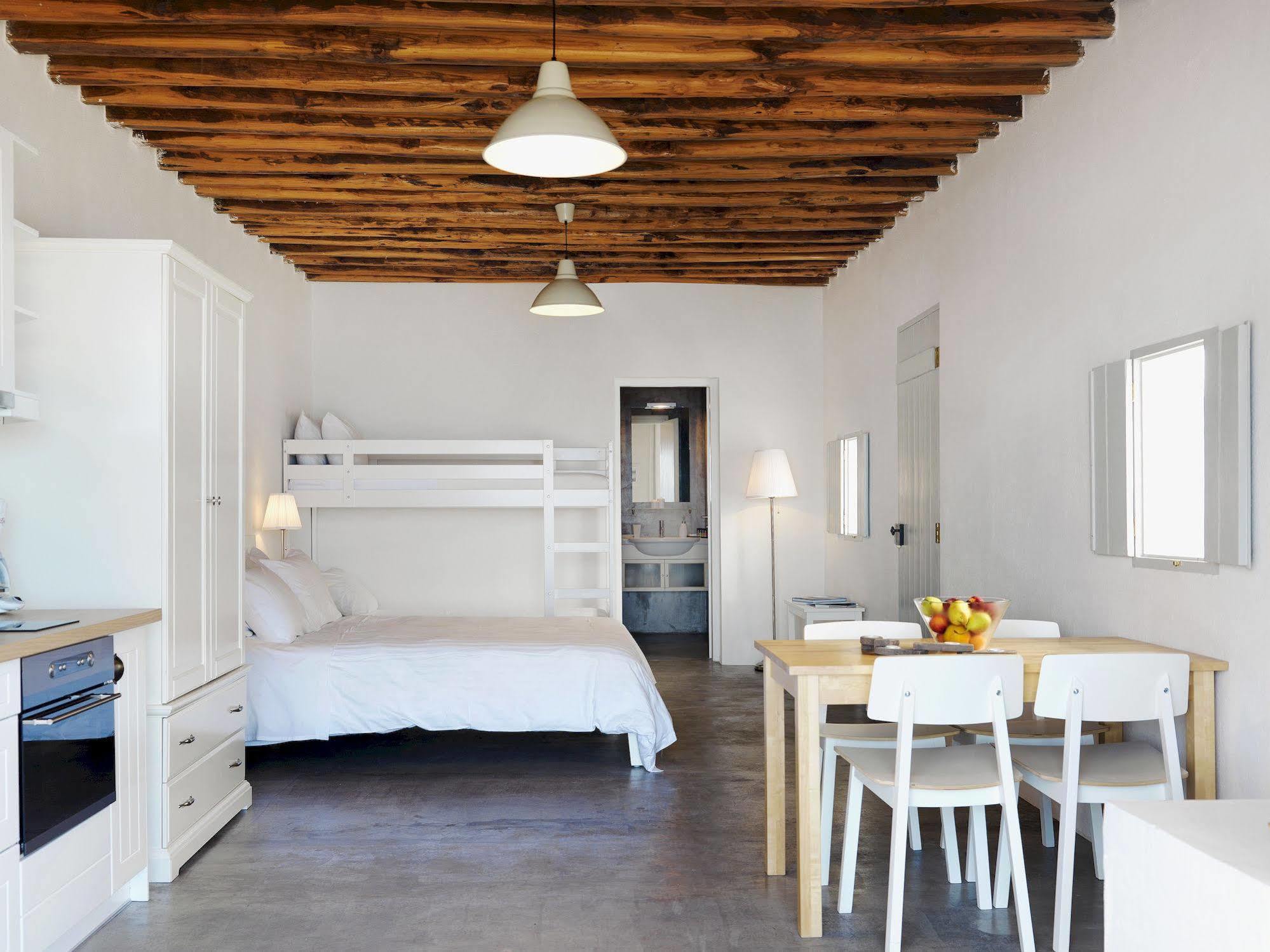 The Windmill 3* Kimolos