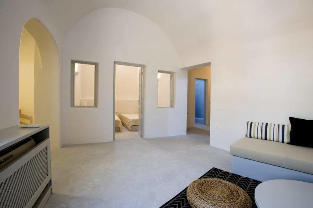 Ambelia Traditional Aparthotel Oia (Santorini)