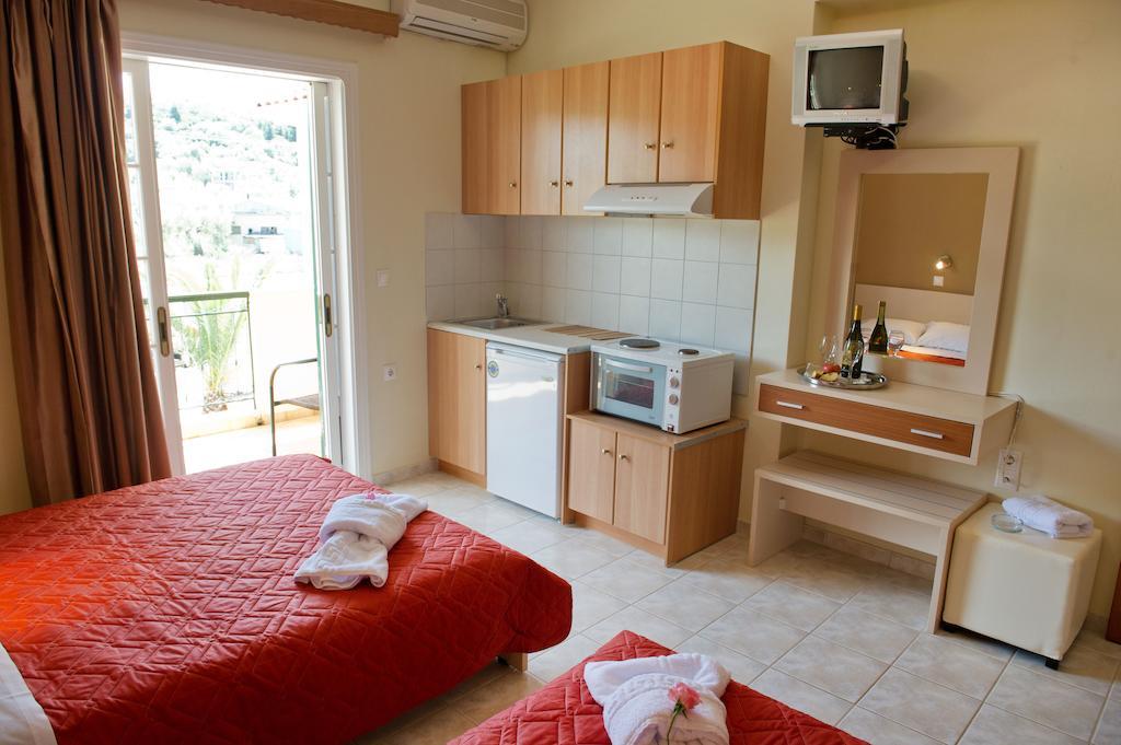 Melisti Aparthotel 3*