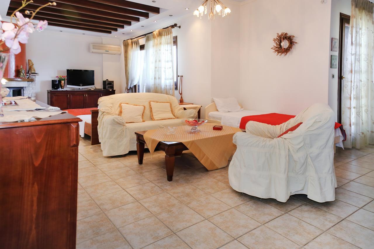Deppy's Houwe Holiday home Nikiti (Sithonia)