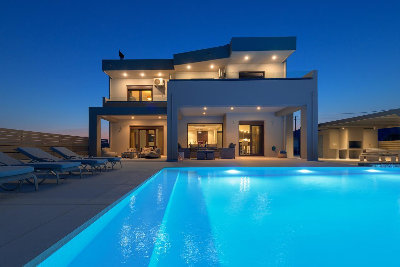 Alav Pool *
