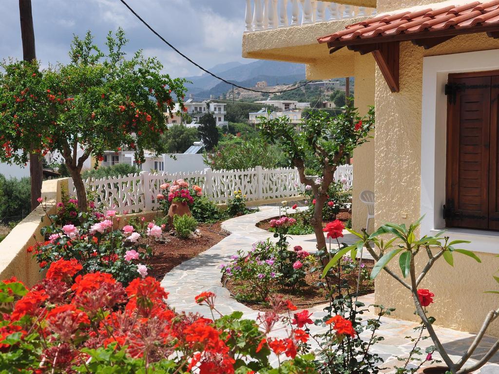 Perigiali * Makry Gialos (Crete)