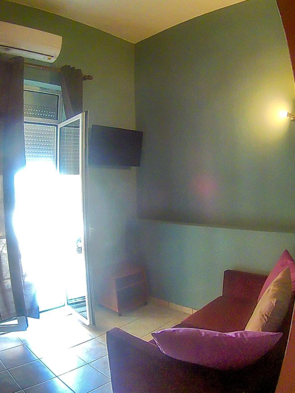 Apartment Alexander & *