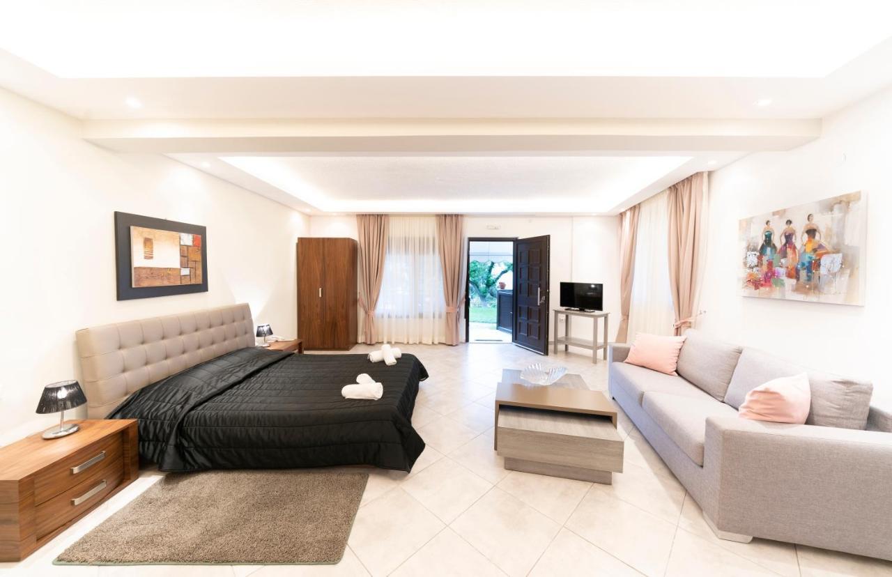 Romantica Hotel Palaiontsiflikion