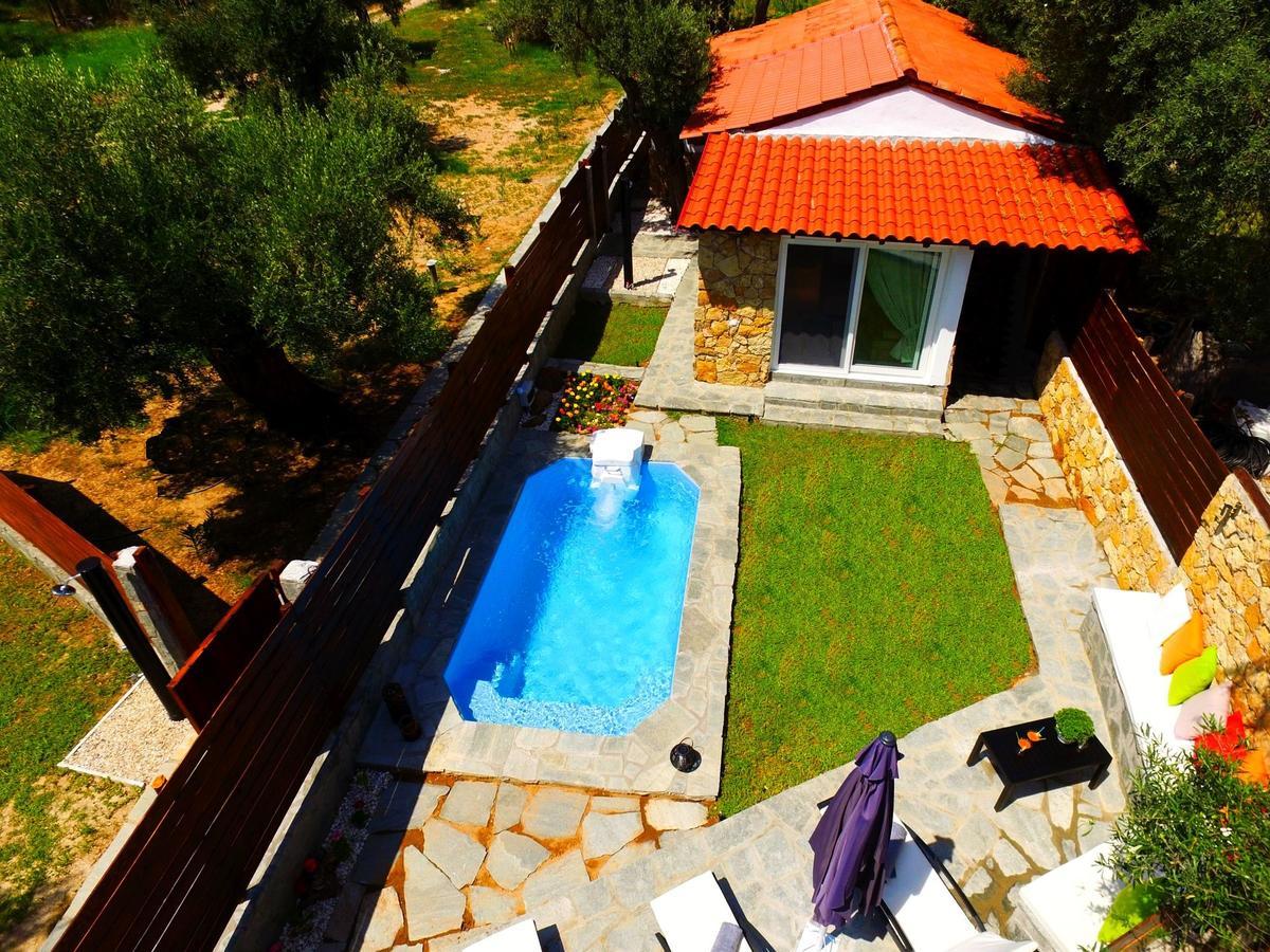 Apartment Salonikiou & *