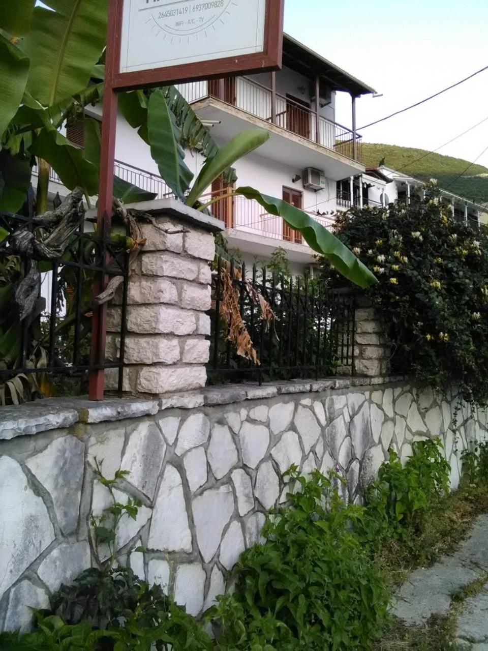 Mario * Vasiliki (Lefkada)