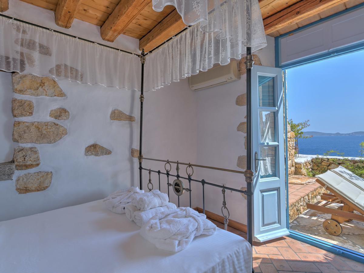 Eirini Luxury