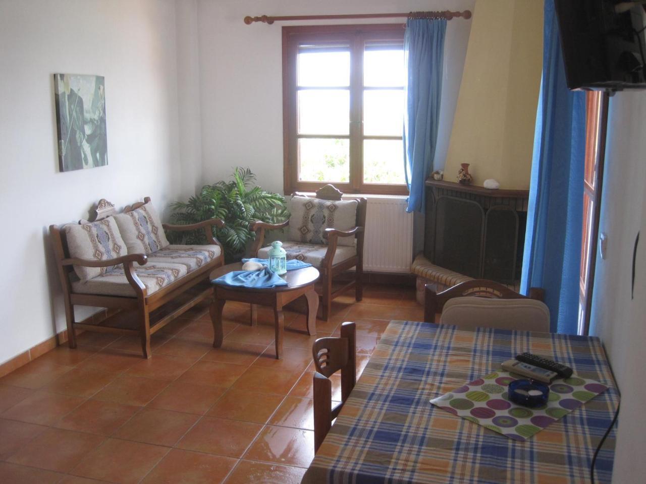 Ikaria Utopia - Cusco