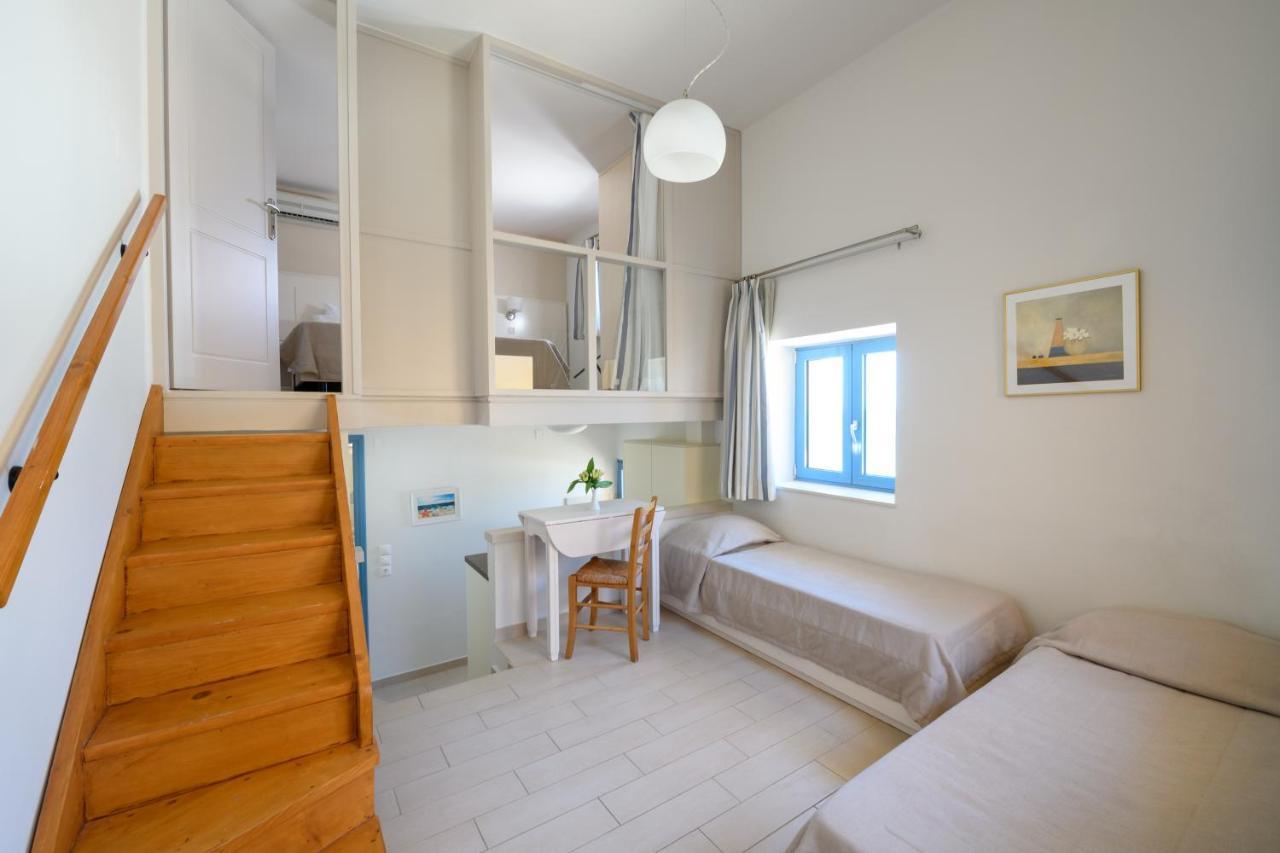 Captain's House & 3* Panormos (Crete)