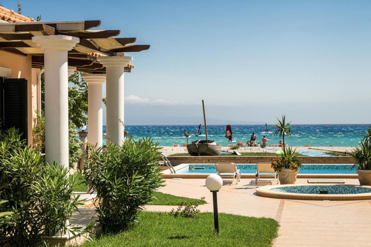 Aktes * Vasiliki (Lefkada)