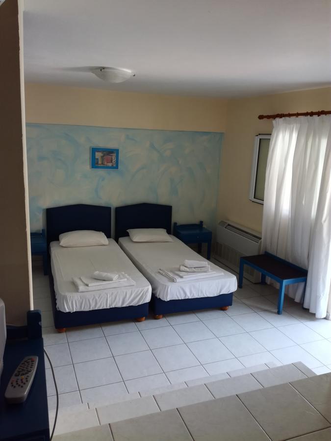 Hotel Avra 3*