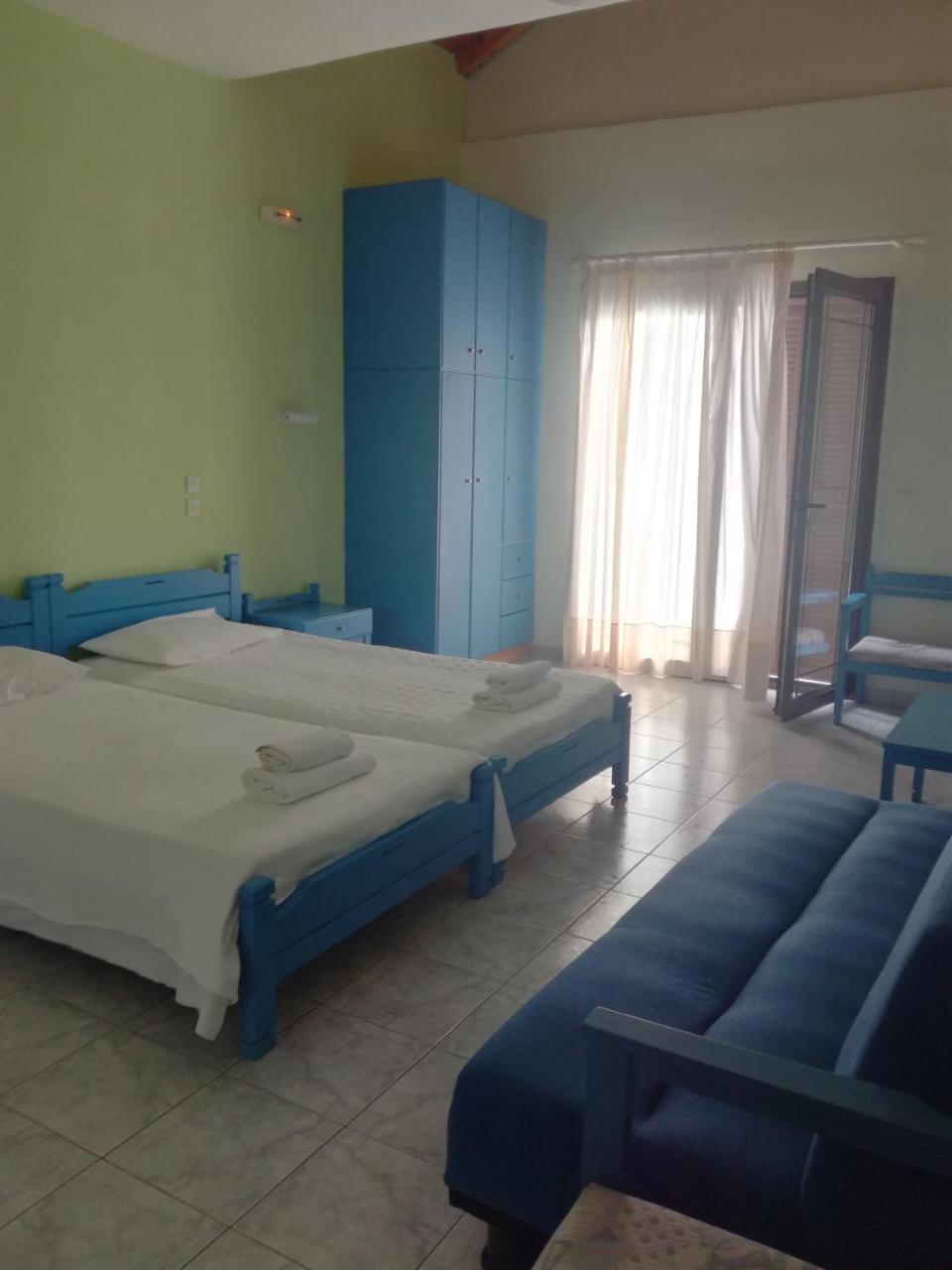 Hotel Avra 3*
