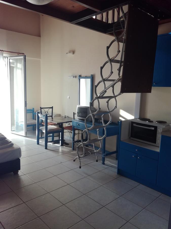 Hotel Avra 3*