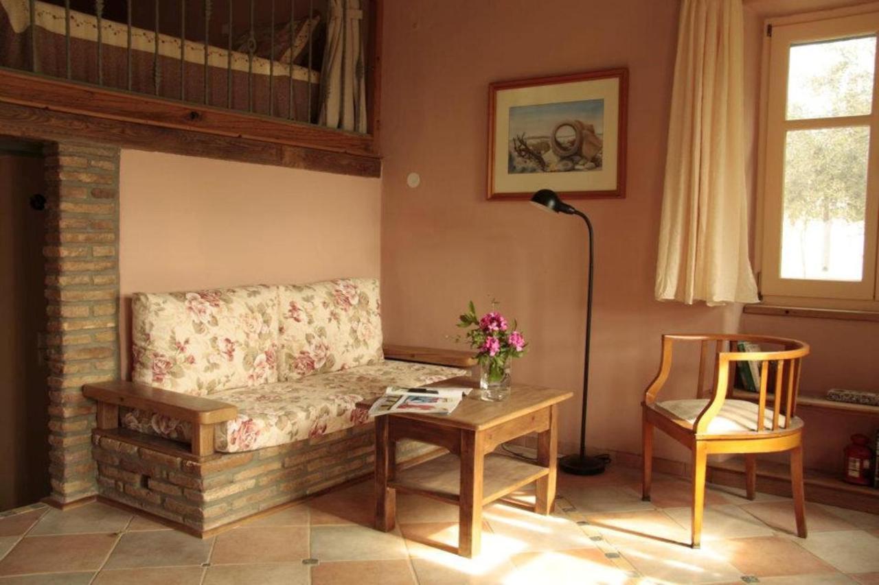 To The Garden Country house Aliki (Paros)