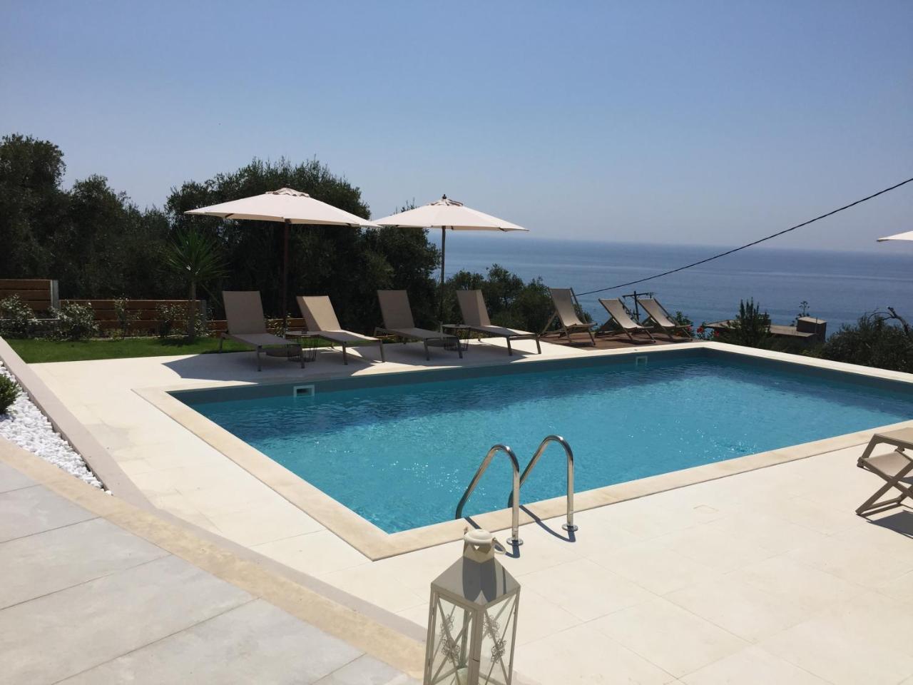 Aliki Boutique * Paralia Vrachou