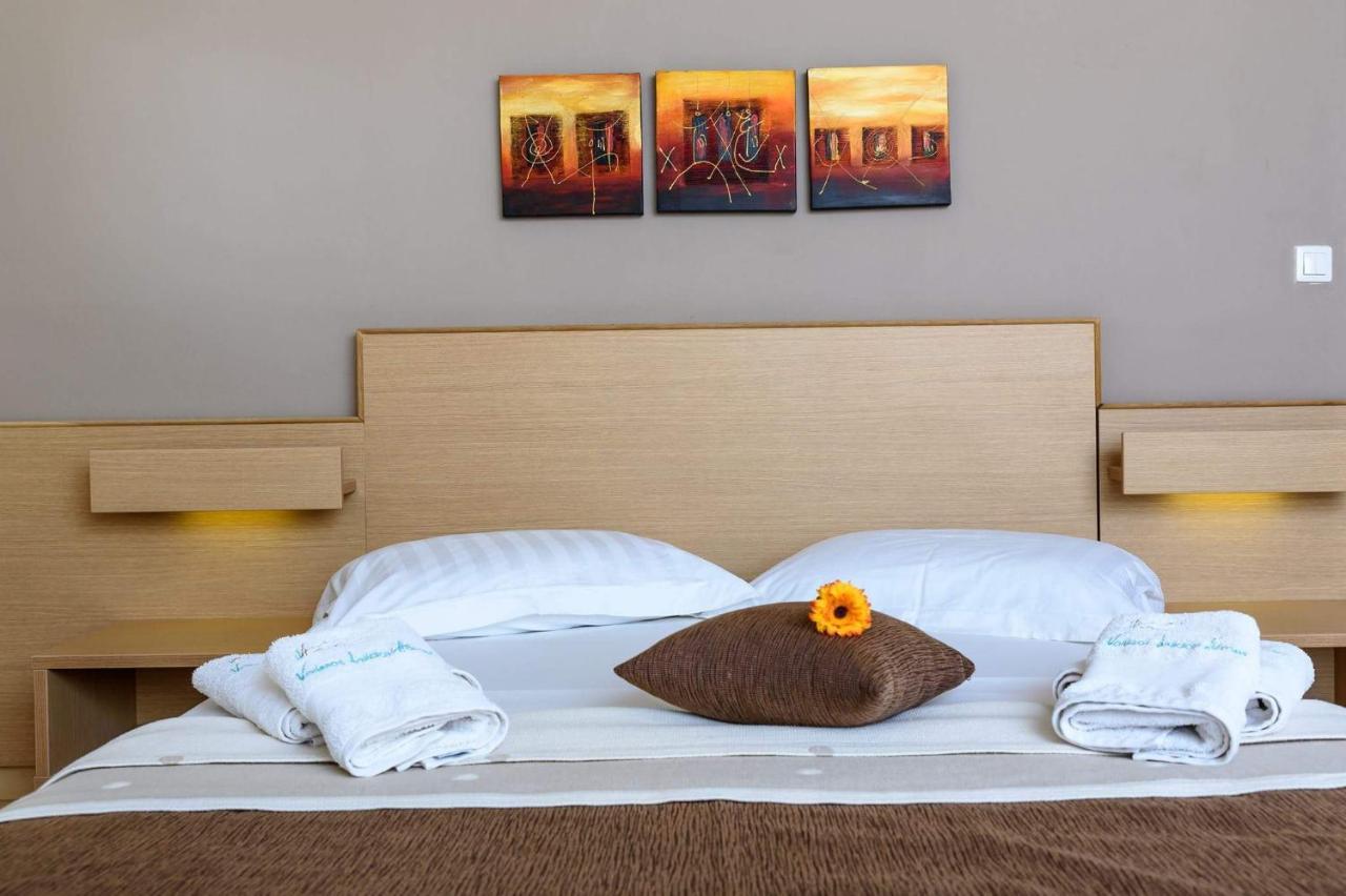 Aparthotel Homes 3*