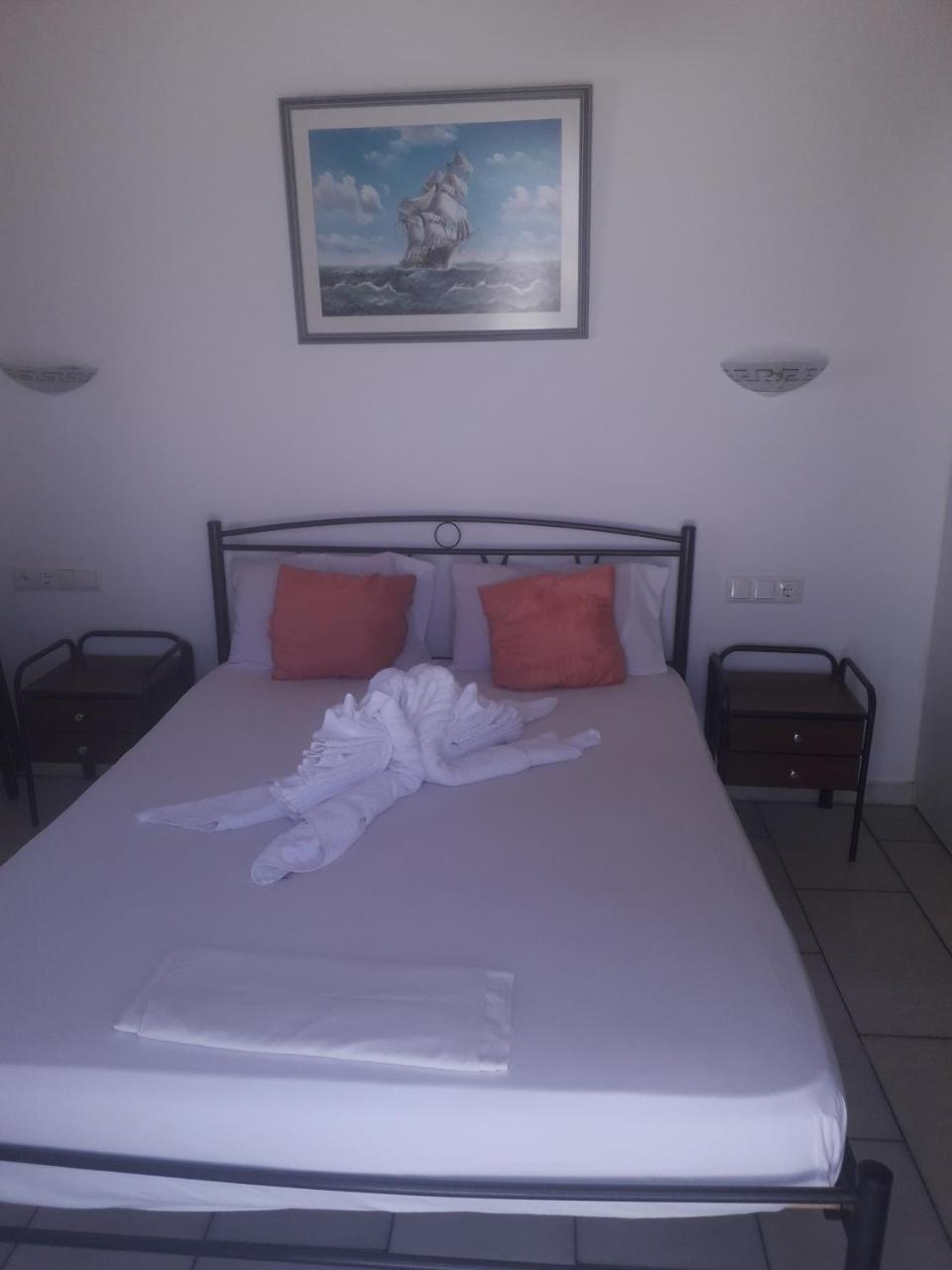 Simos Luxury * Naxos City