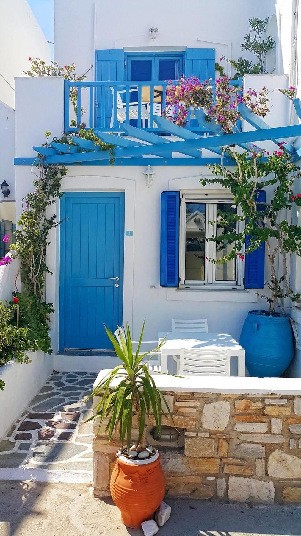 Augusta & Apartment Naousa (Paros)
