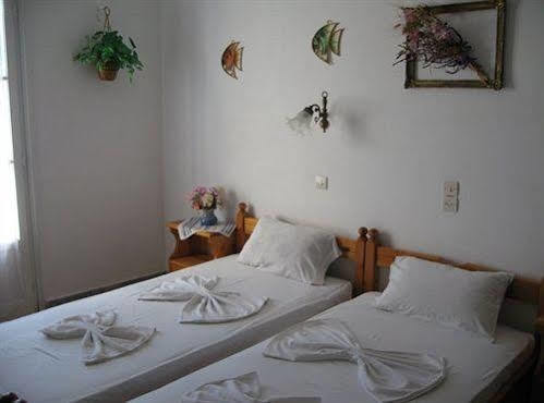 Augusta & Naousa (Paros)