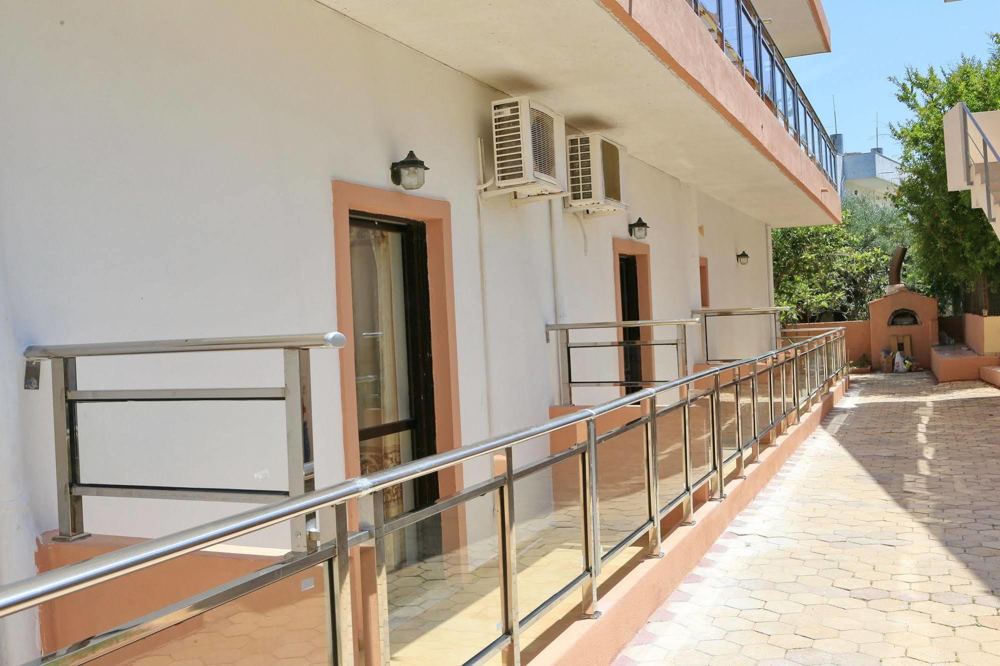 Maria * Analipsi (Crete)