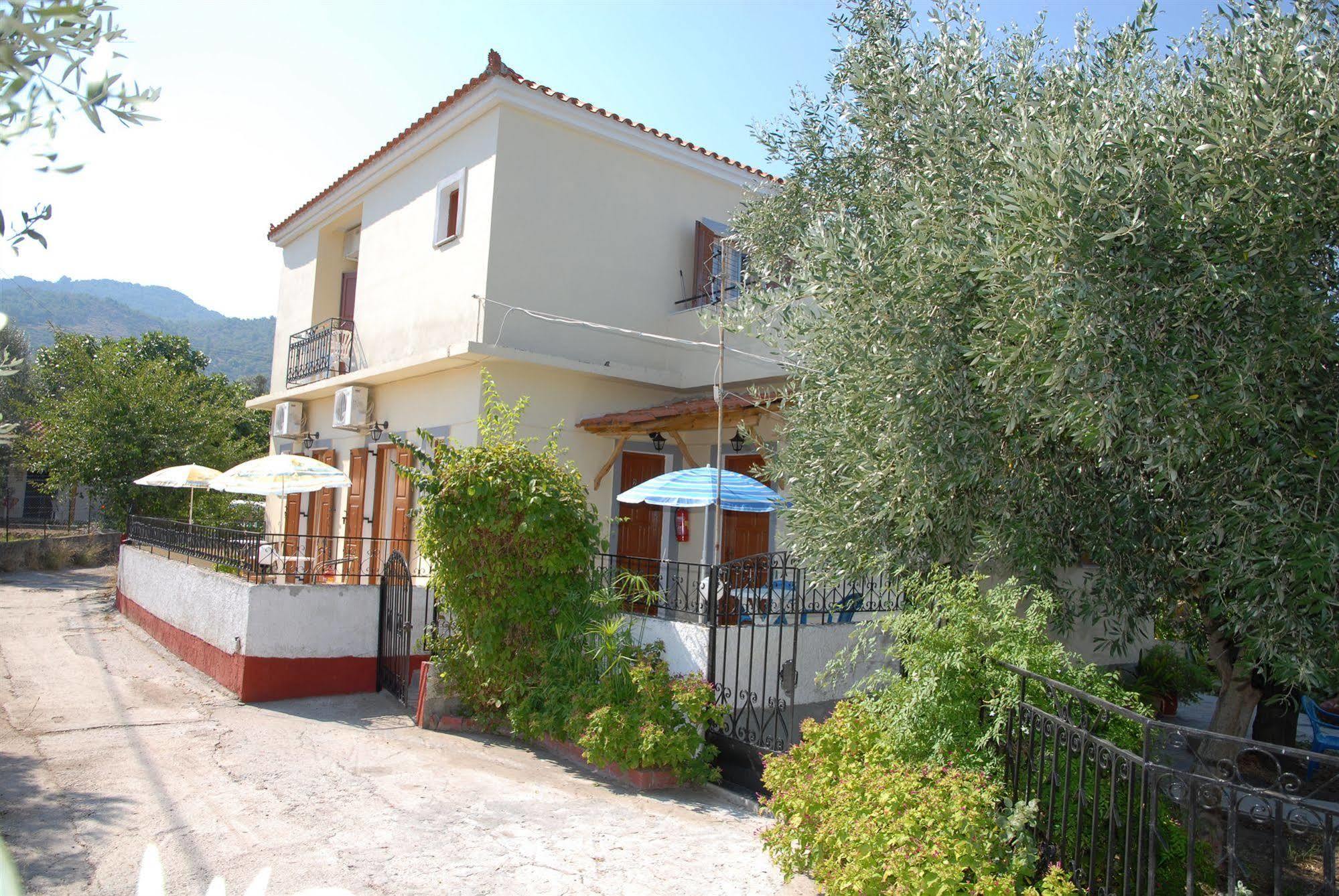 Vassilis Apartment