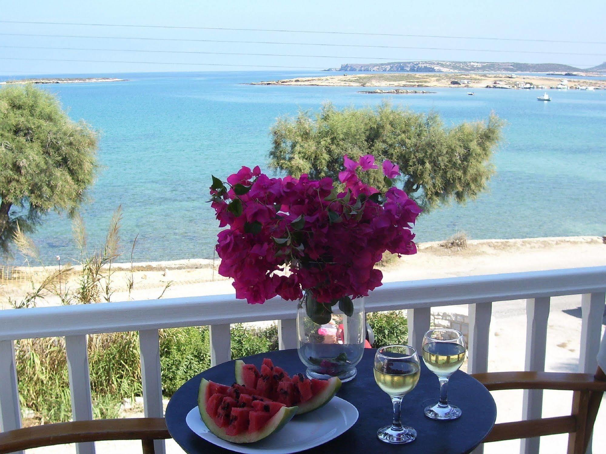 Guest house Roussos