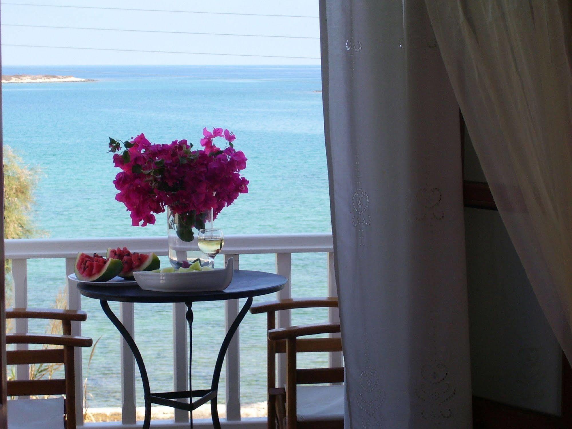 Roussos Guest house Naousa (Paros)
