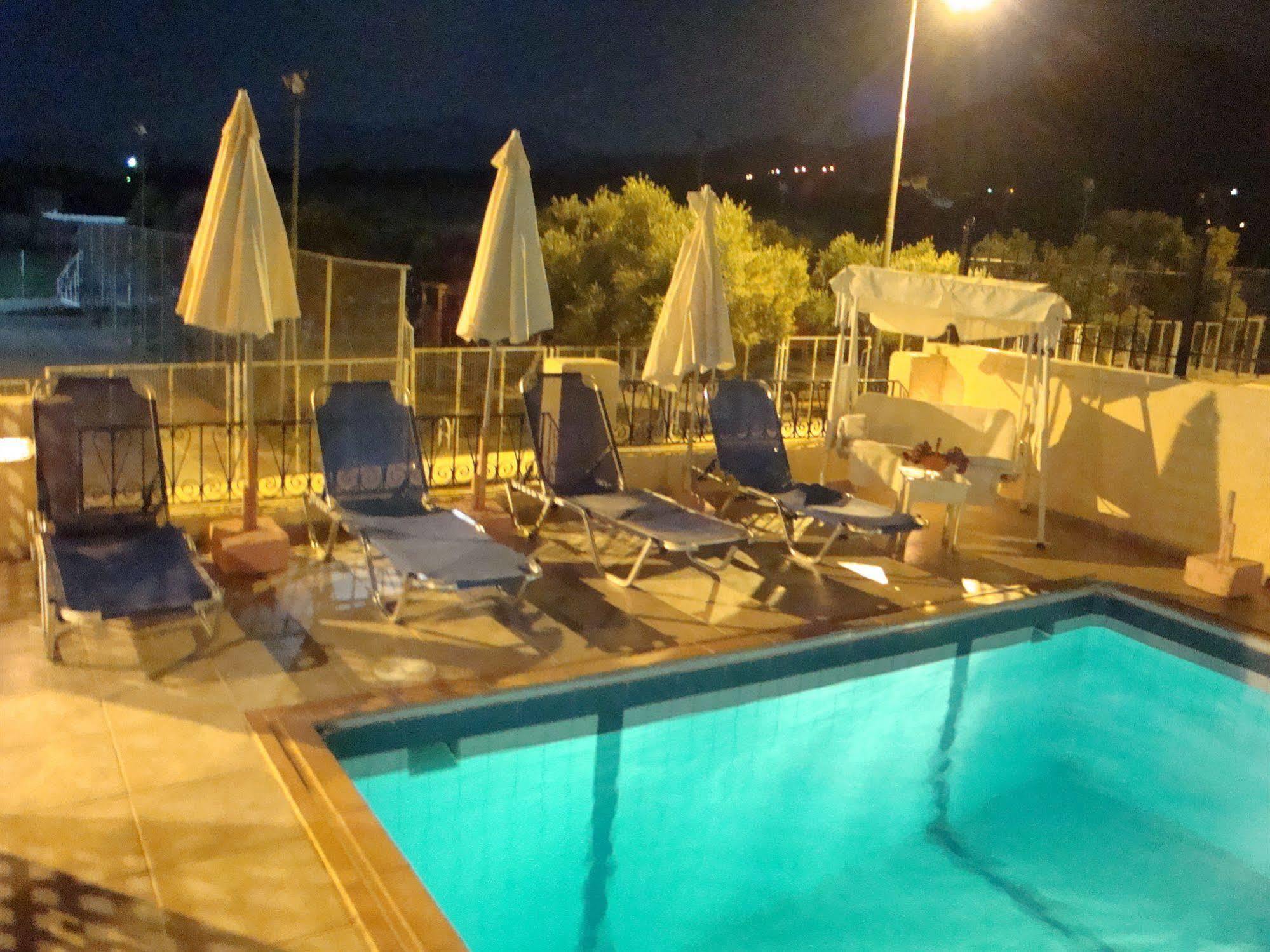 Maria Flora Aparthotel