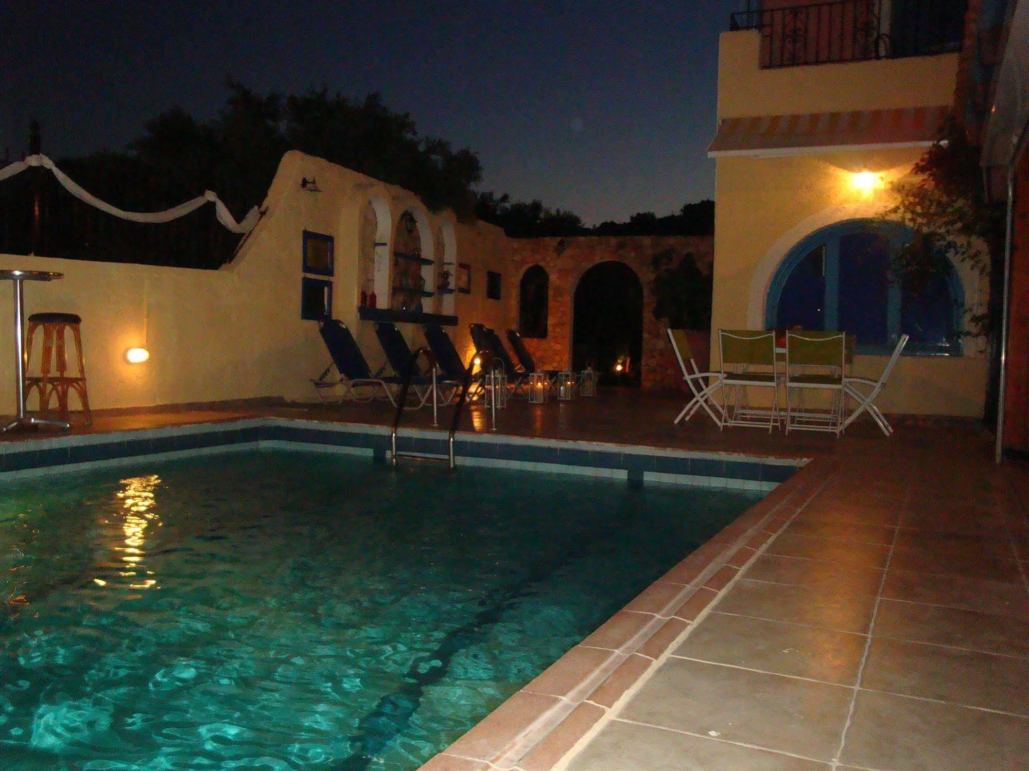 Maria Flora Aparthotel