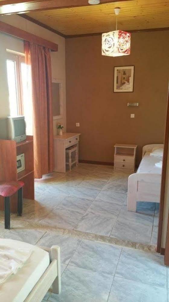 Politia Hotel