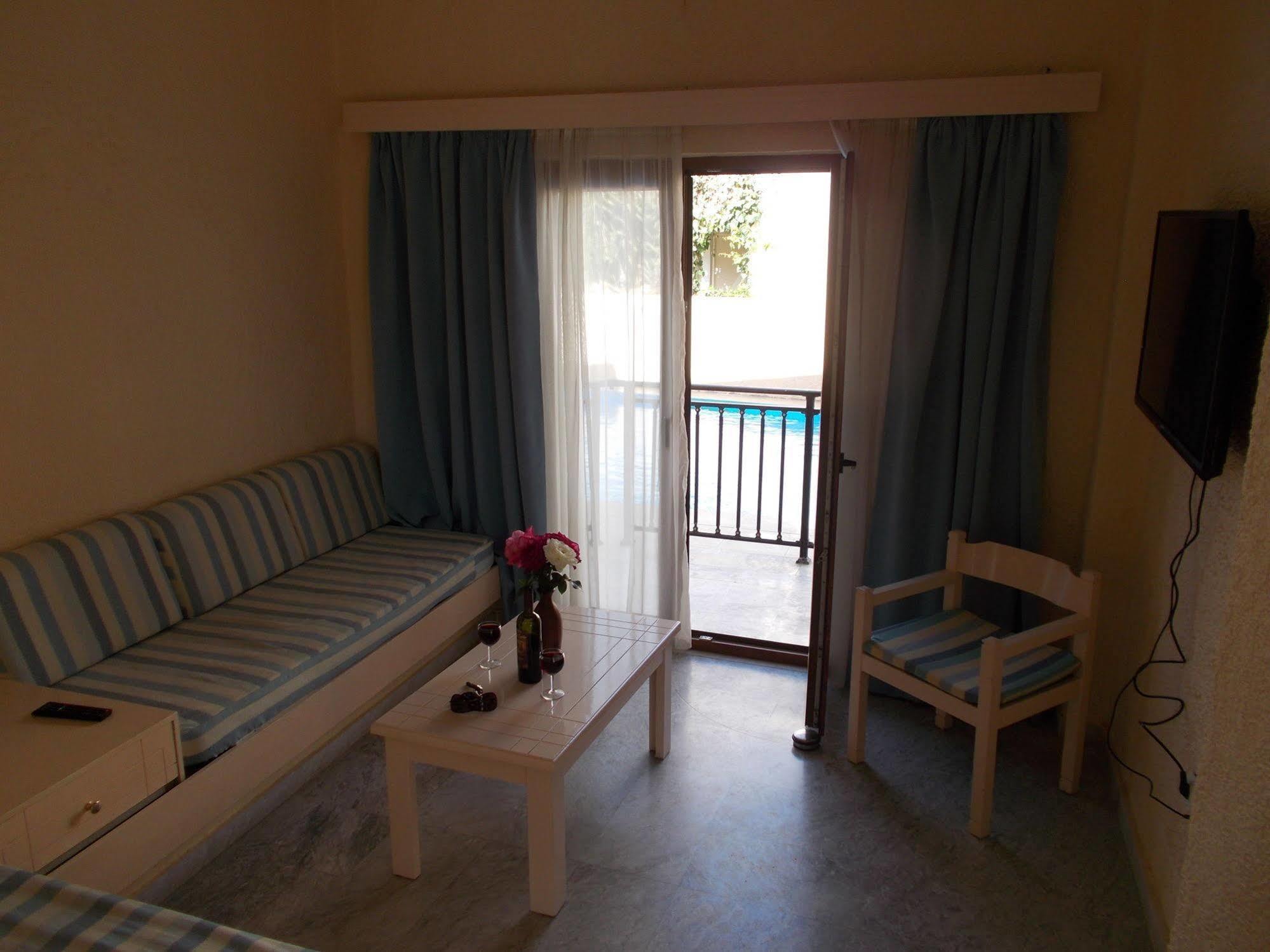 Katerini 3* Platanes (Rethymno)