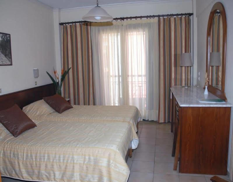Hotel Aeolis 3*
