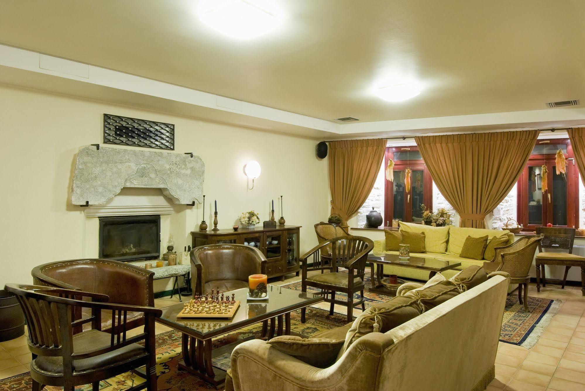 Anovolios Boutique